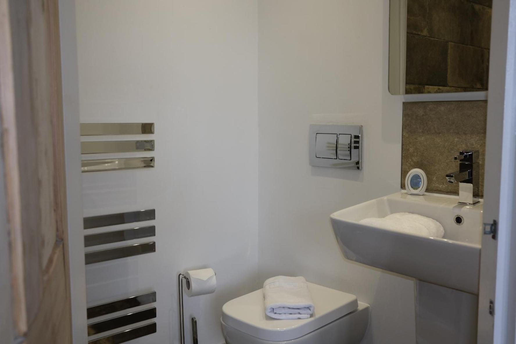 The Barrington Guesthouse Hotel سكرابورو المظهر الخارجي الصورة