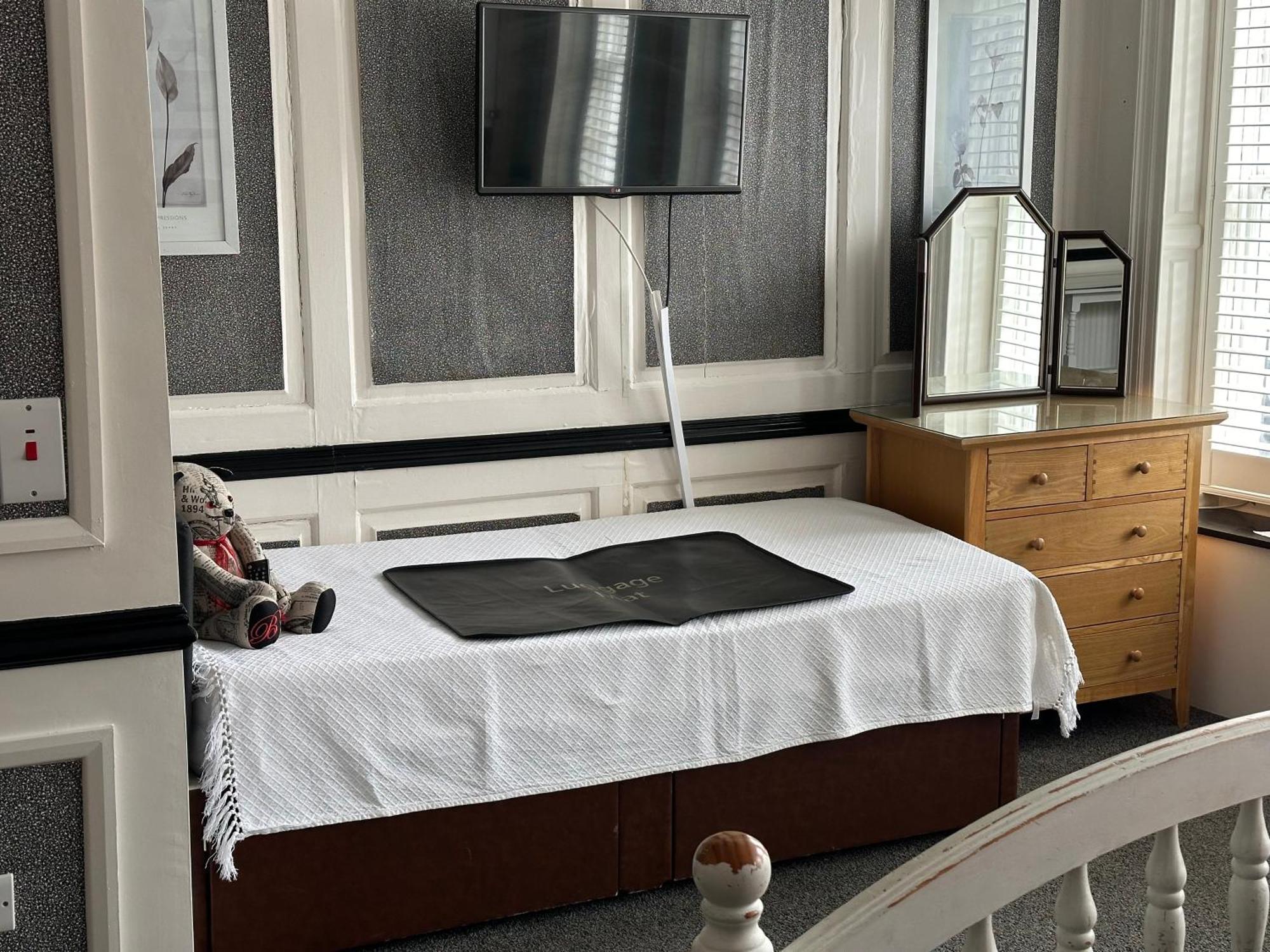 The Barrington Guesthouse Hotel سكرابورو المظهر الخارجي الصورة